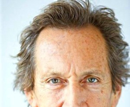 Jonathan Hyde