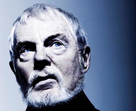 Derek Jacobi